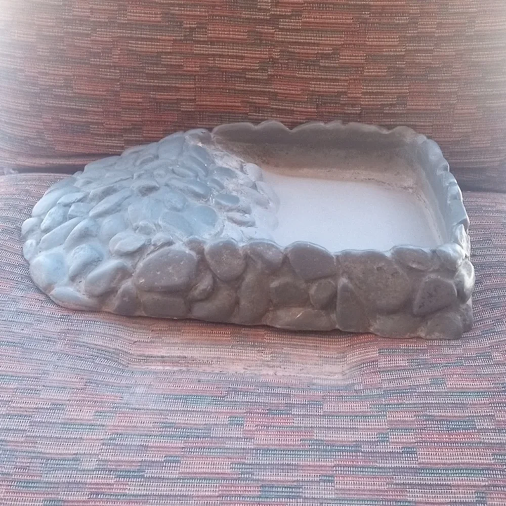 IMAGITARIUM XL Rock Ramp Water / Soaking Dish.